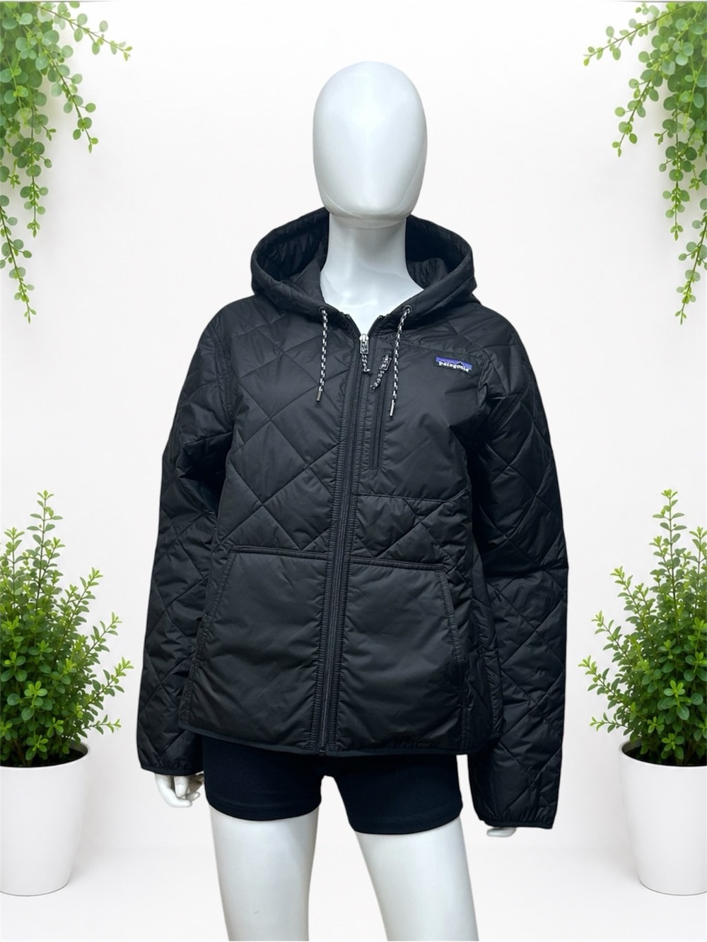 NEW 2026 Edition Women's Diamond Quilted Bomber Hoody in Black NWT ~ Size L